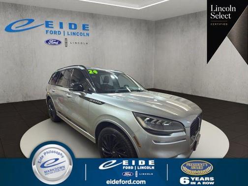 Silver Radiance Metallic Clearcoat 2024 Lincoln Aviator Reserve AWD