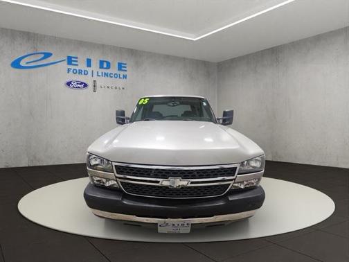 2005 Chevrolet Silverado 2500 LS H/D Crew Cab