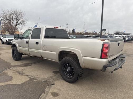 2005 Chevrolet Silverado 2500 LS H/D Crew Cab
