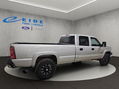 2005 Chevrolet Silverado 2500 LS H/D Crew Cab