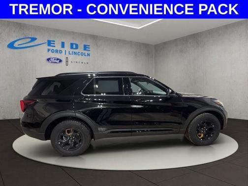 Agate Black Metallic 2026 Ford Explorer Tremor