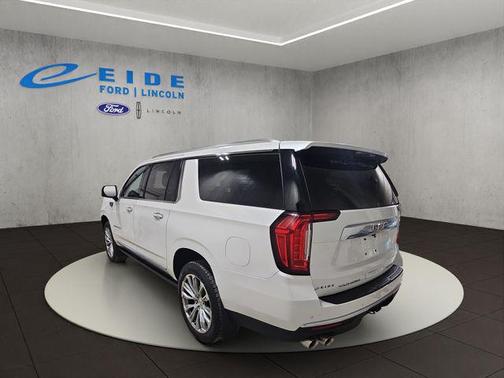 White Frost Tricoat 2022 GMC Yukon XL Denali