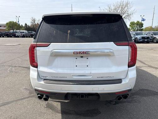 White Frost Tricoat 2022 GMC Yukon XL Denali