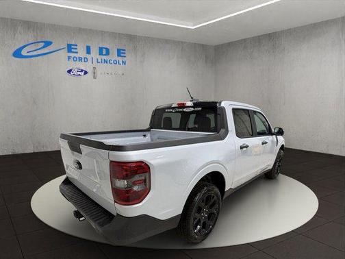 Space White Metallic 2025 Ford Maverick XLT