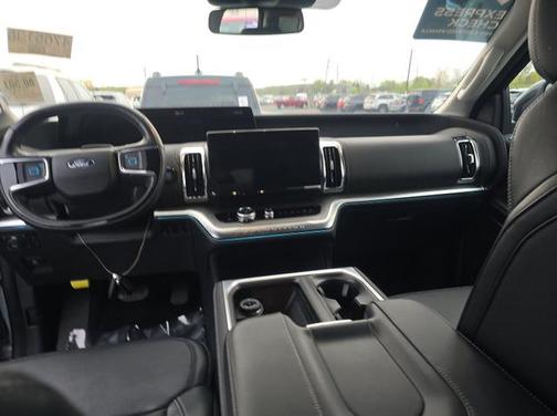 Space Silver Metallic 2025 Ford Expedition Platinum