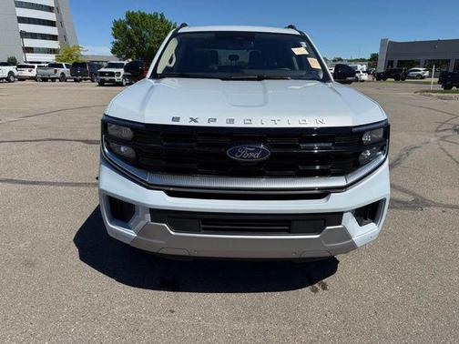 Space Silver Metallic 2025 Ford Expedition Platinum