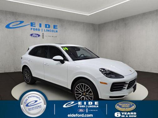 White 2019 Porsche Cayenne Cayenne