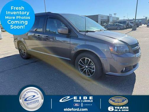Granite Pearlcoat 2019 Dodge Grand Caravan GT