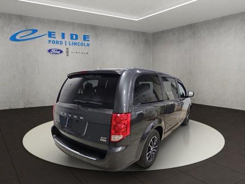 Granite Pearlcoat 2019 Dodge Grand Caravan GT