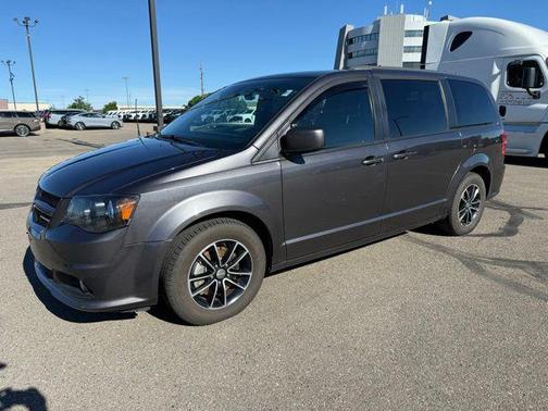 Granite Pearlcoat 2019 Dodge Grand Caravan GT