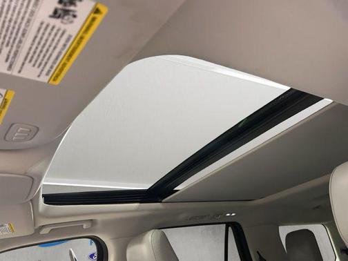 Space Silver Metallic 2025 Ford Expedition Active