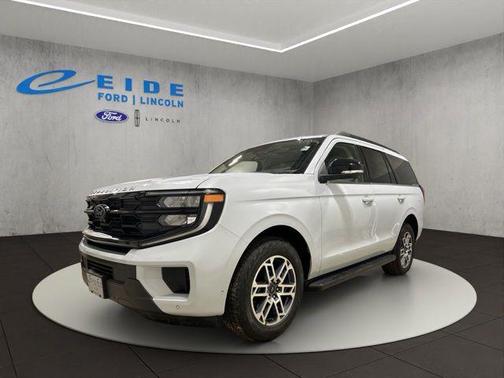 Space Silver Metallic 2025 Ford Expedition Active
