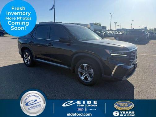 Crystal Black Pearl 2025 Honda Pilot EX-L