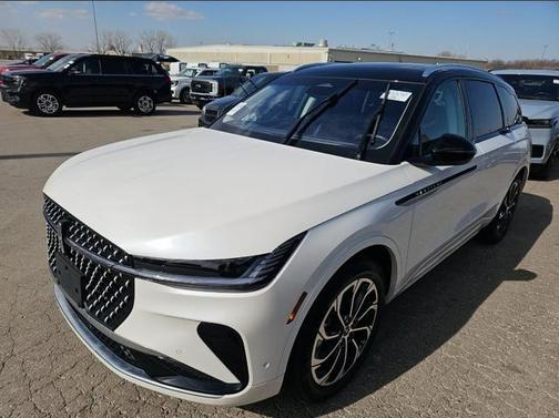 2024 Lincoln Nautilus Reserve