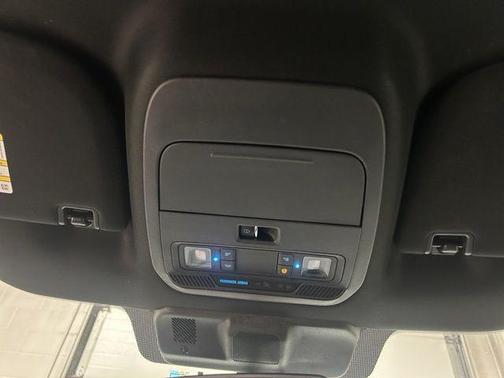 Oxford White 2023 Ford F-150 XLT
