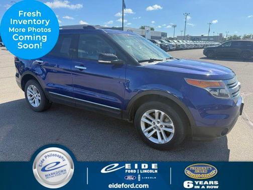 Deep Impact Blue Metallic 2015 Ford Explorer XLT