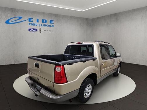 2001 Ford Explorer Sport Trac Base