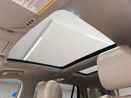 Red Candy Metallic Tinted Clearcoat 2012 Lincoln MKT EcoBoost
