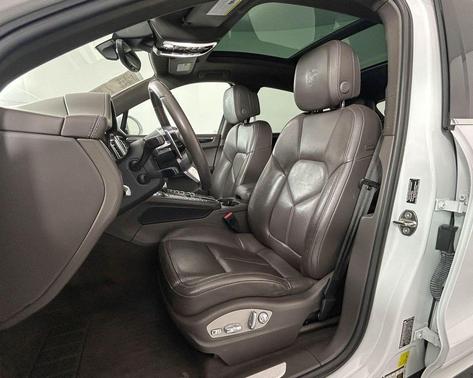 White 2015 Porsche Macan S