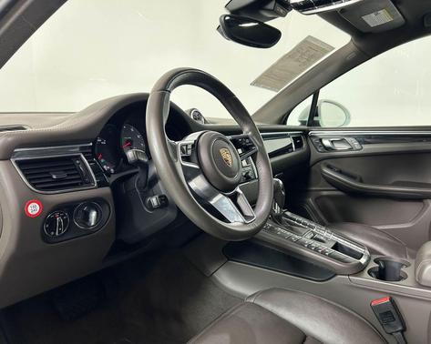 White 2015 Porsche Macan S