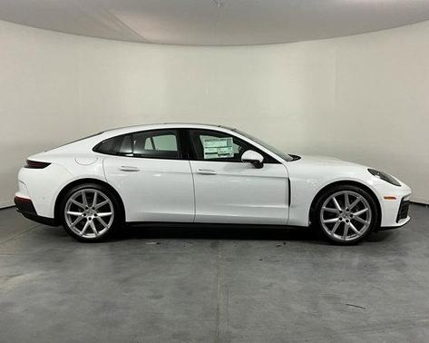 2024 Porsche Panamera 4