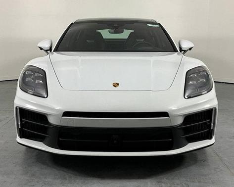 2024 Porsche Panamera 4
