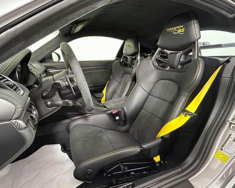 2025 Porsche 718 Cayman GT4 RS