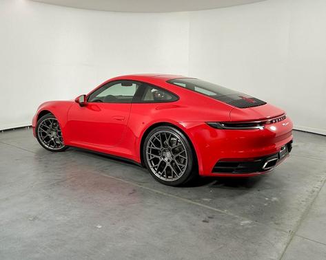 2020 Porsche 911 Carrera