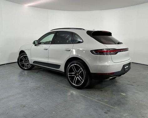 Chalk 2021 Porsche Macan Base