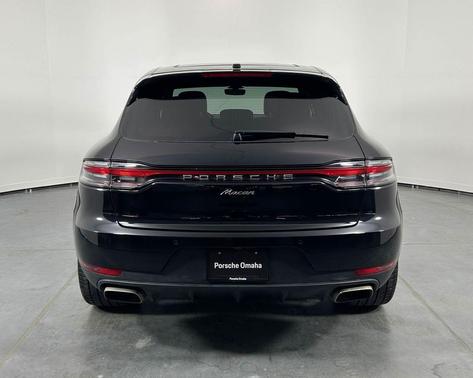 Jet Black Metallic 2020 Porsche Macan Base