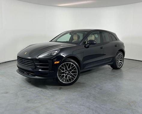 Jet Black Metallic 2020 Porsche Macan Base