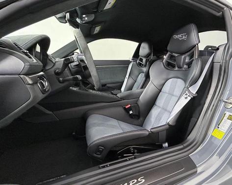 2025 Porsche 718 Cayman GT4 RS