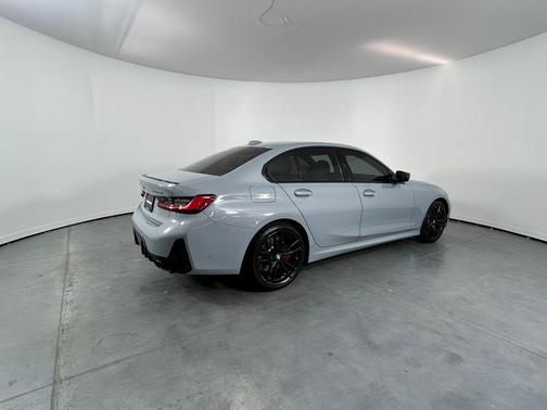 Brooklyn Gray Metallic 2023 BMW M340 i xDrive