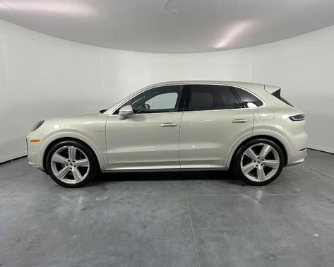 2024 Porsche Cayenne Turbo