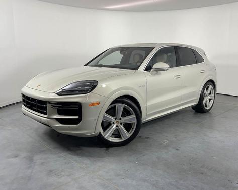 2024 Porsche Cayenne Turbo