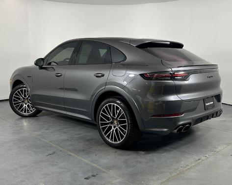 2023 Porsche Cayenne 