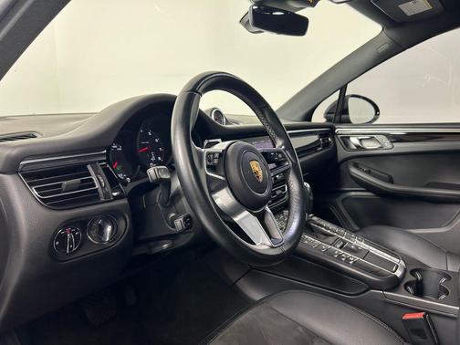 Black 2020 Porsche Macan Base