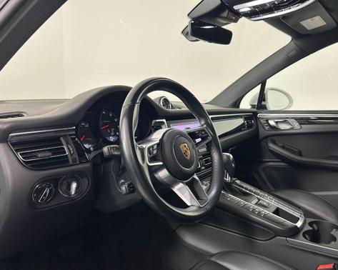 2021 Porsche Macan Base