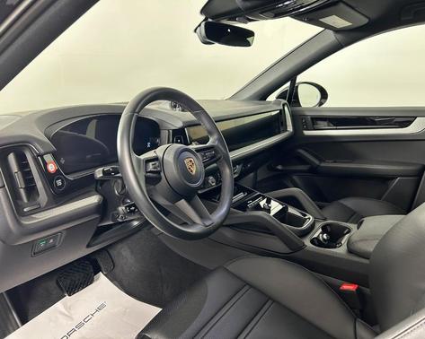 2024 Porsche Cayenne AWD