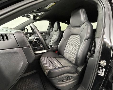 2025 Porsche Cayenne GTS