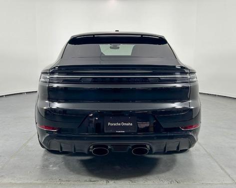 2025 Porsche Cayenne GTS