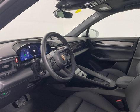 2024 Porsche Macan 4