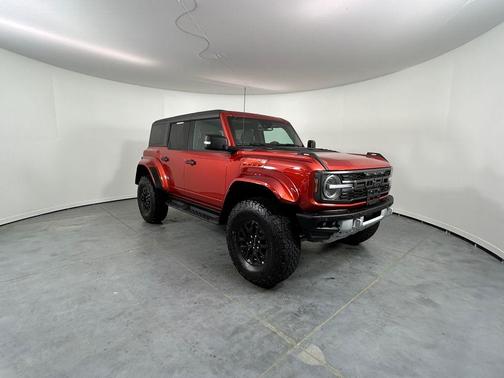 Chili Pepper Red 2024 Ford Bronco Raptor