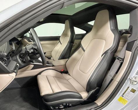 2025 Porsche 911 Carrera