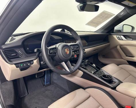 2025 Porsche 911 Carrera