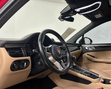 2020 Porsche Macan Base