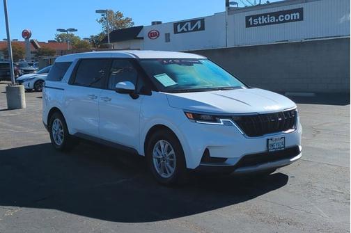 2024 Kia Carnival LX