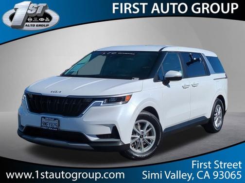 2024 Kia Carnival LX