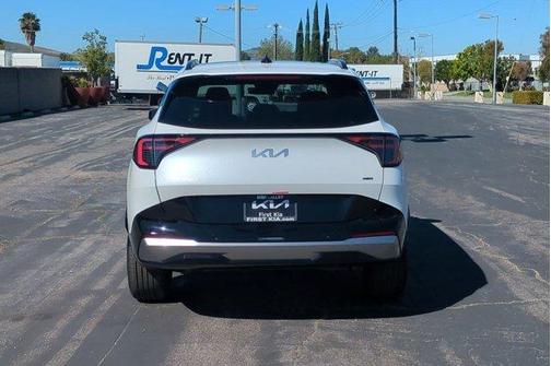 Snow White Pearl 2026 Kia Sportage Hybrid SX-Prestige