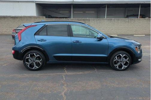 Mineral Blue 2023 Kia Niro EX Touring